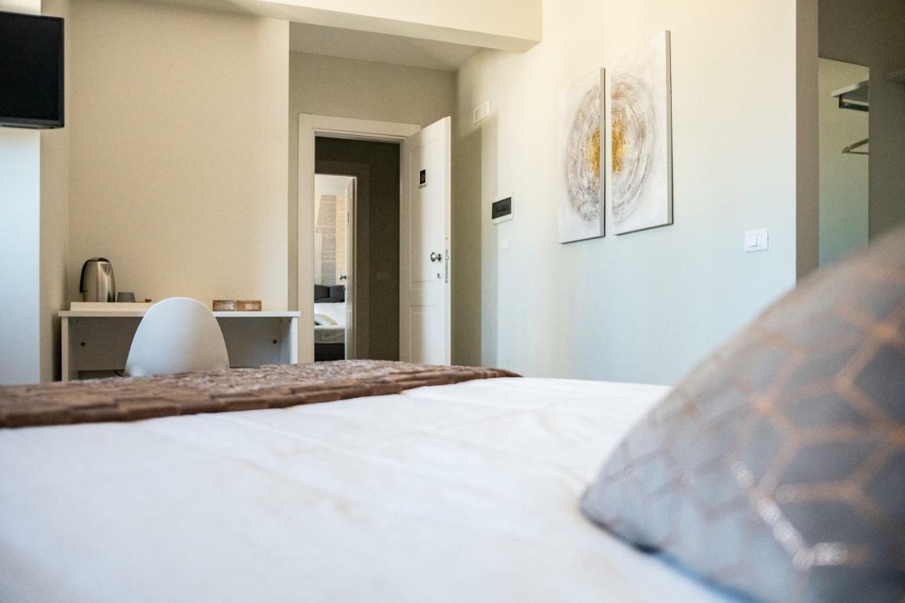 Double Room,844675325:JPEG